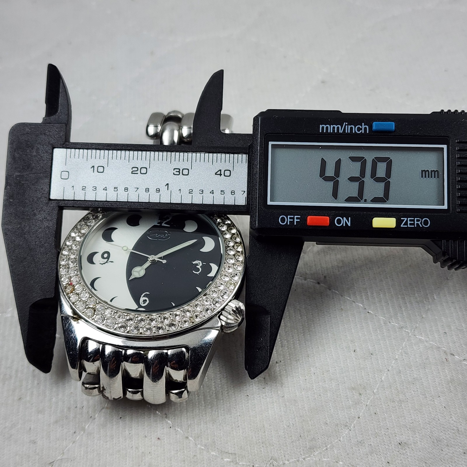 ecko unltd QUARTZ Analog Watch E20025G1 stainless steel case