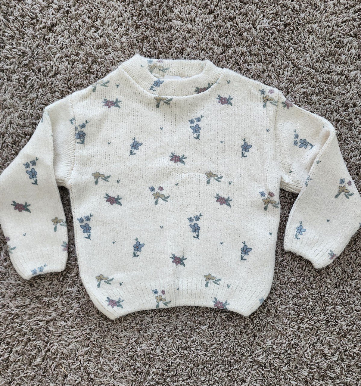 Zara girl sweater. 4-5 years. NEW!!!