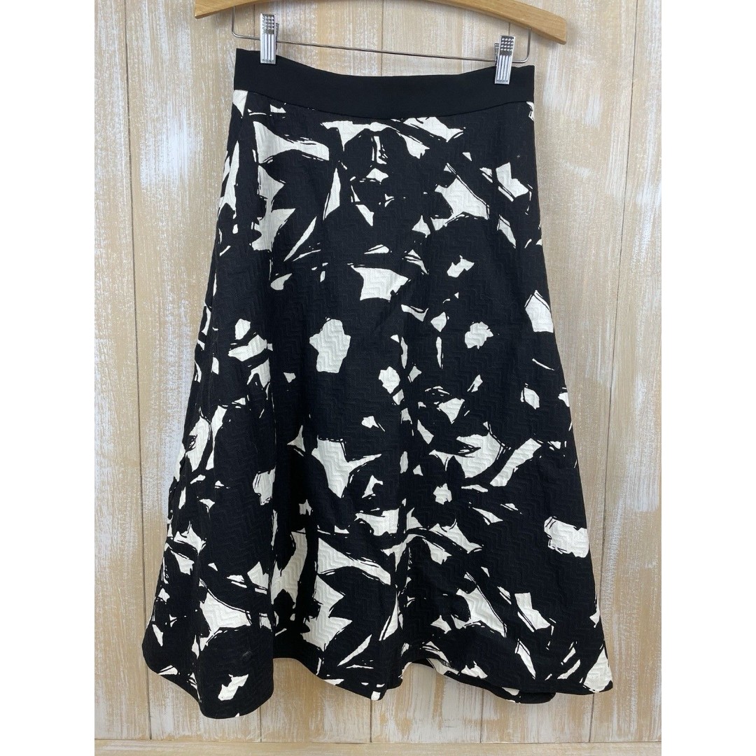 NWT Banana Republic Black White Printed A-Line Flare Below Knee Skirt Size 6P