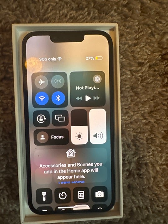 Apple iPhone 13 128 GB in Midnight for Unlocked
