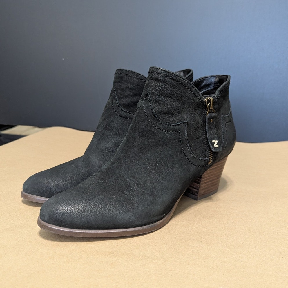 Zodiac Kaylin Western Ankle Boots Black Suede Leather Heeled Womens 8.5 Booties