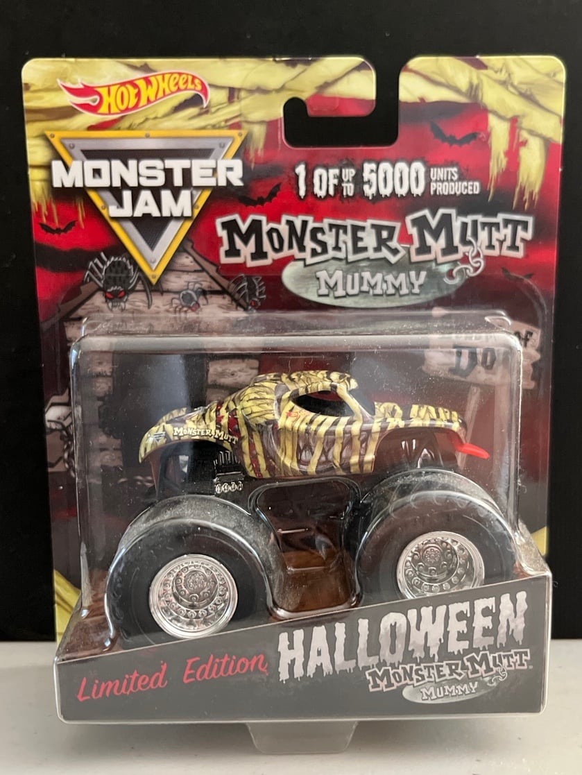 Hot Wheels MONSTER JAM Halloween MONSTER MUTT Mummy
