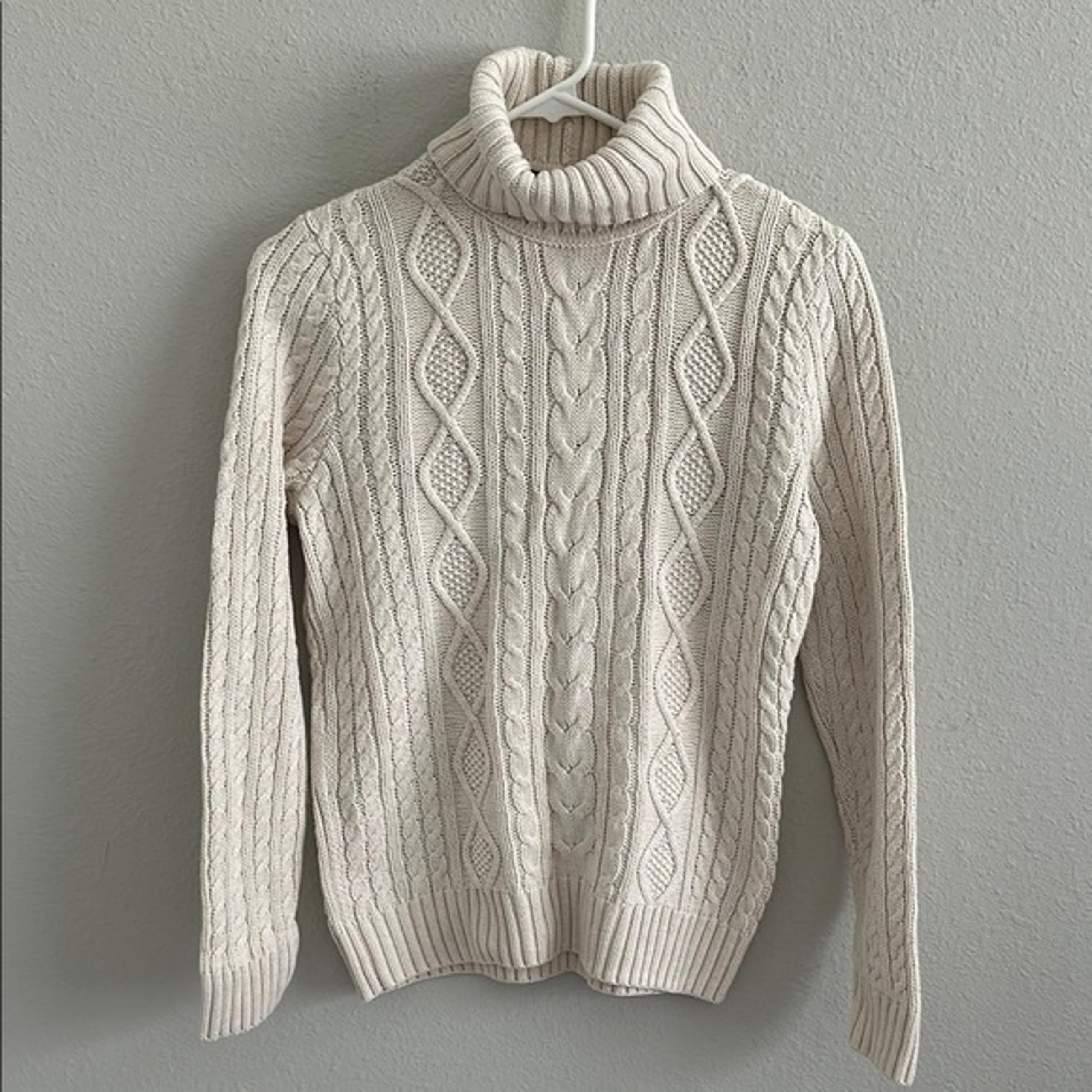 Jeanne pierre cable knit turtleneck sweater small