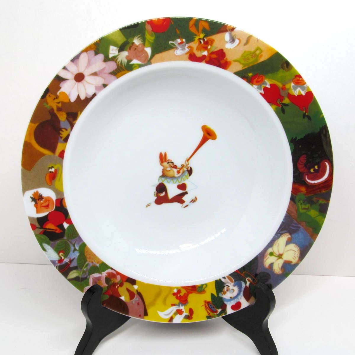 Disney Alice in Wonderland White Rabbit Rimmed Soup Bowl Excellent condition 9