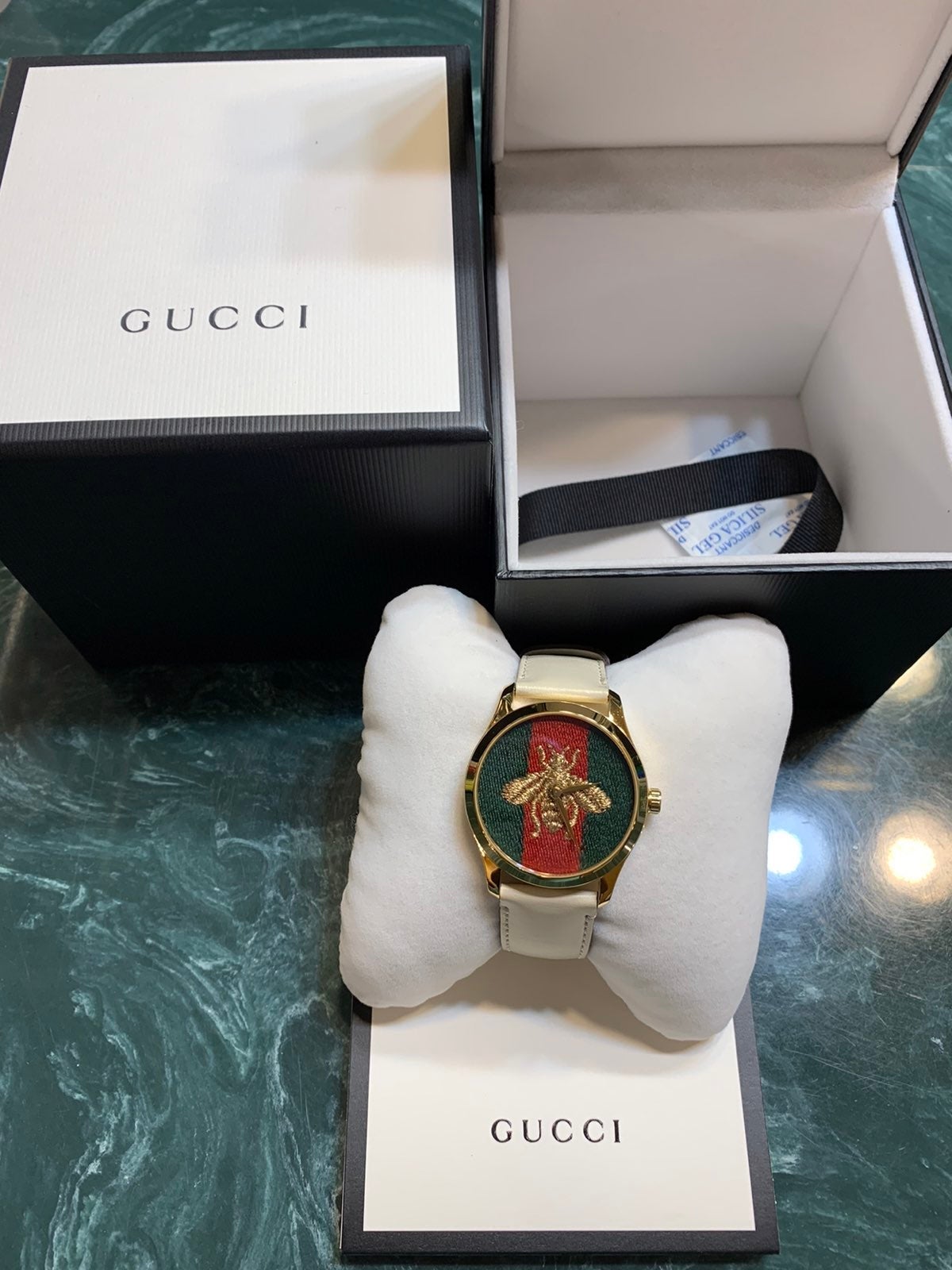 Gucci 122 .5 Chiodo Watch