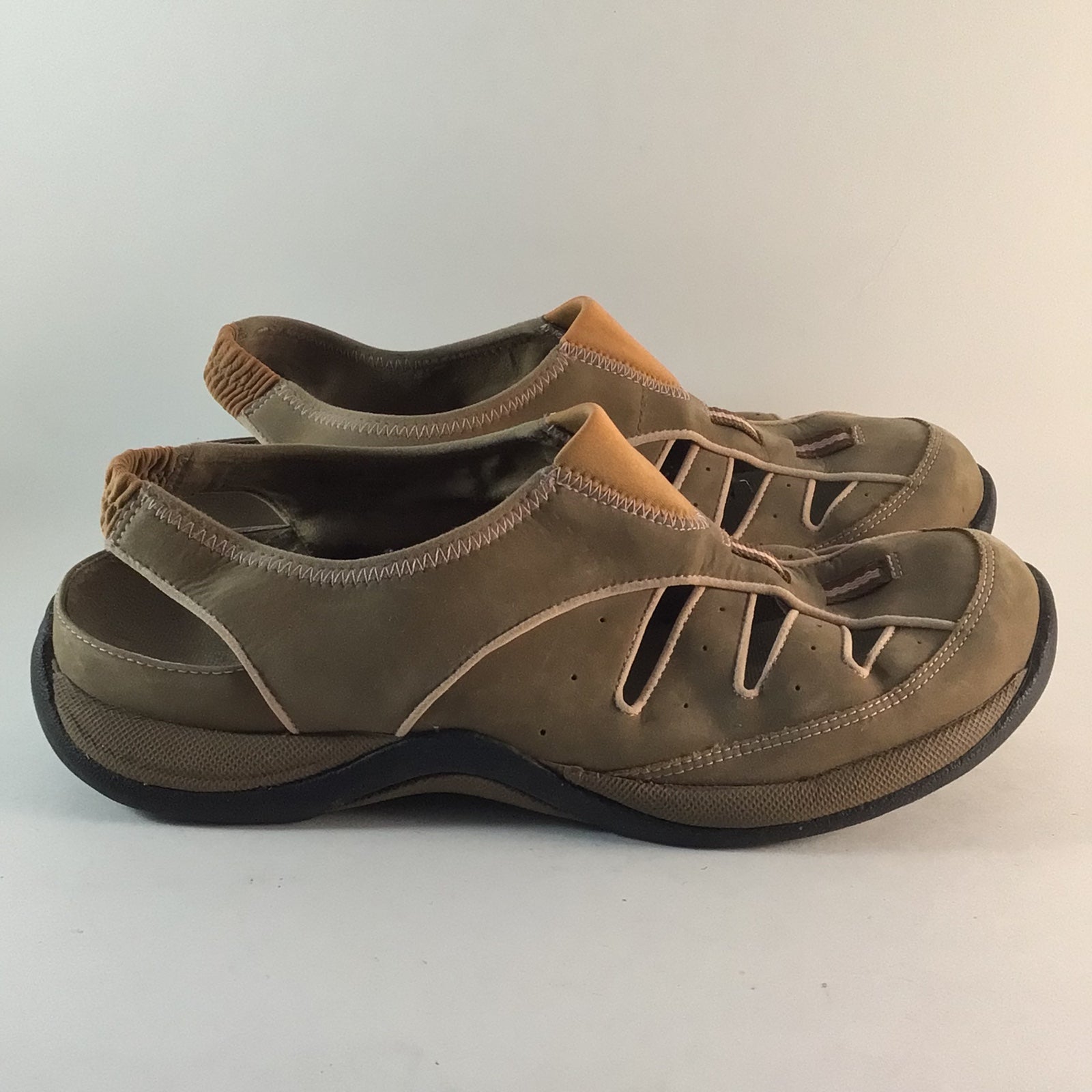 Clarks springers womens slip on casual shoes slip on sneakers size 9.5 M 88561