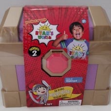 Ryan's World Sir Ryan's Micro Royal Mystery Treasure Chest