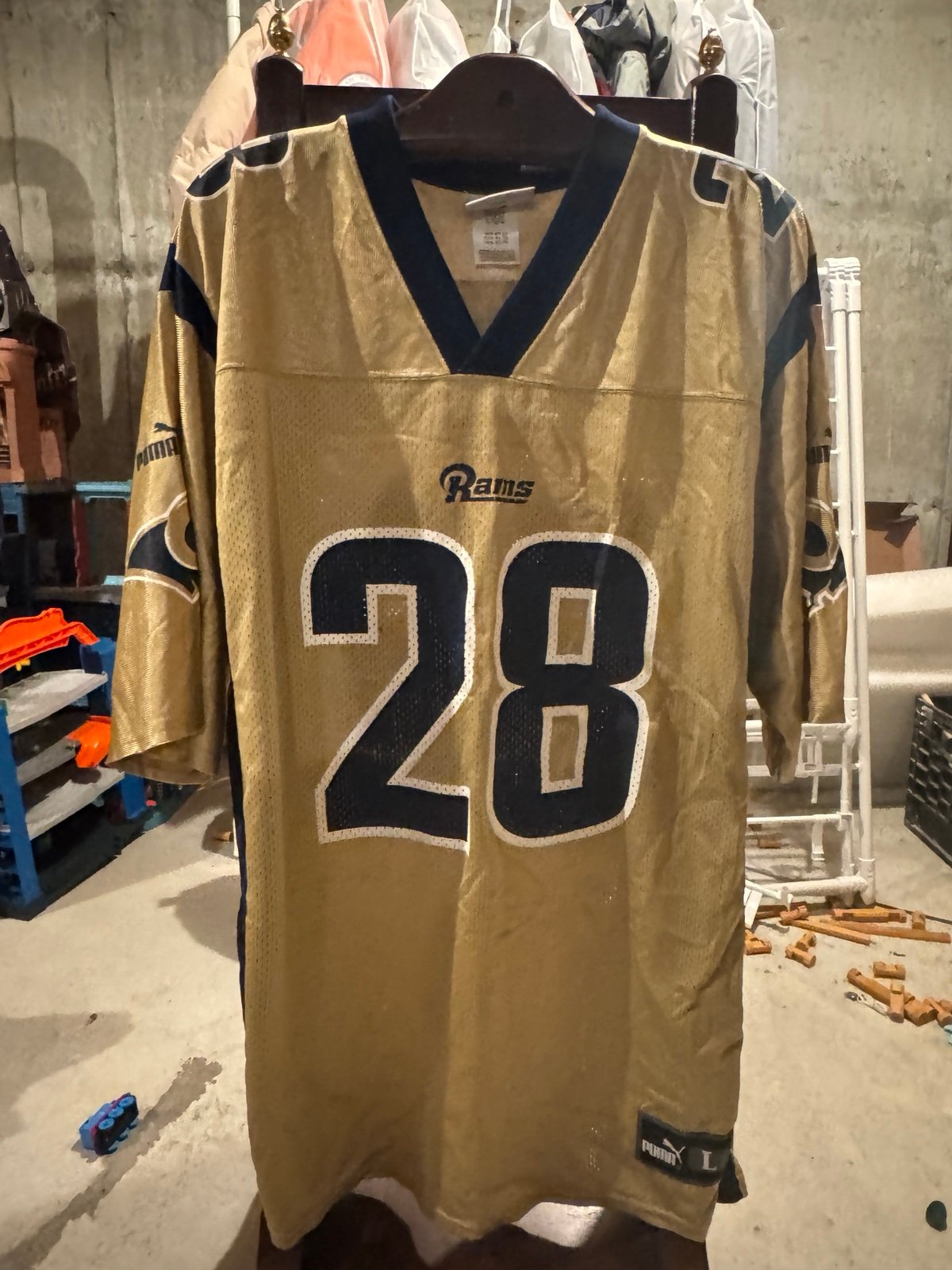 Marshall Faulk Rams golden jersey