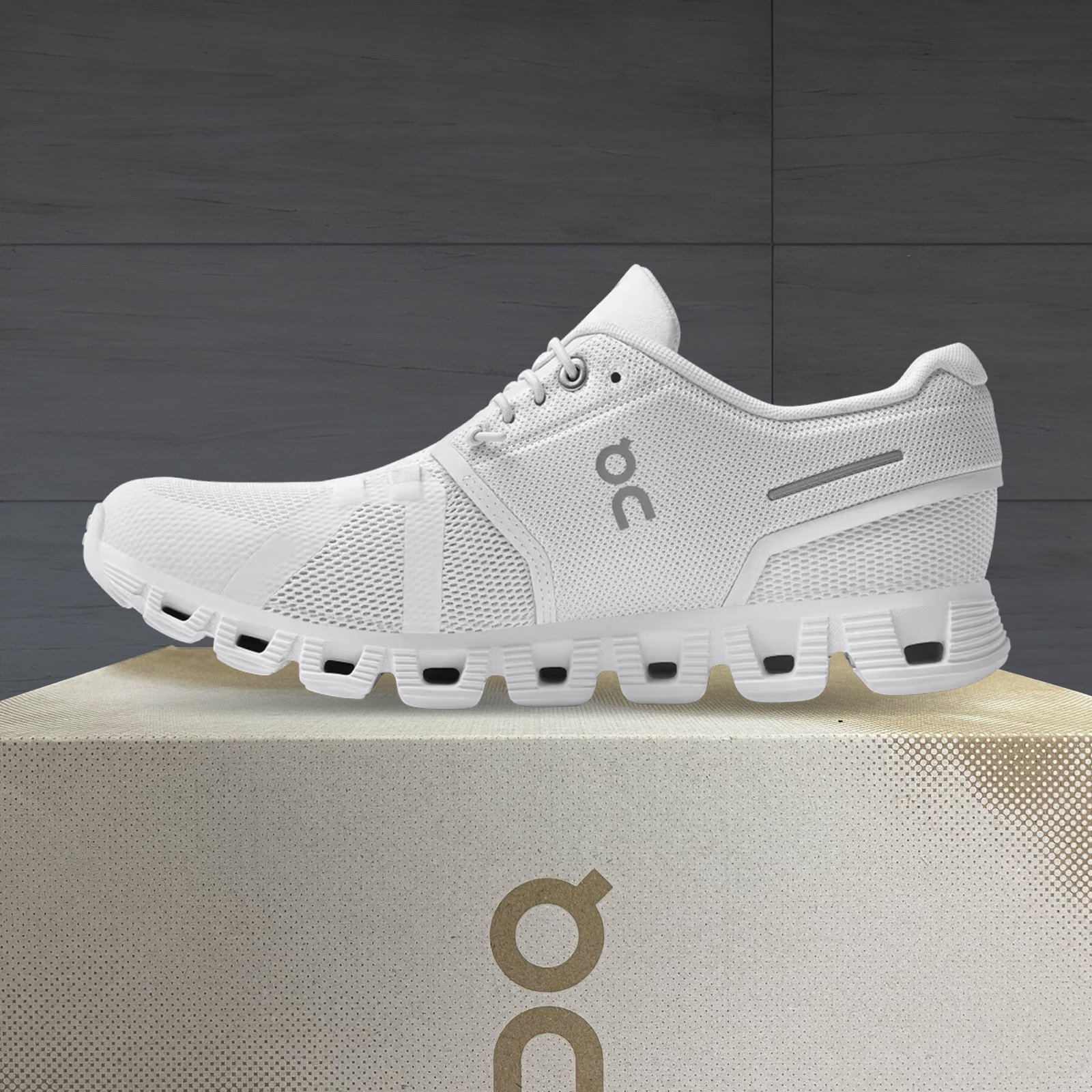 SALE NEW Fullbox! On Running Cloud 5 All White Running Shoes Size 10 Men's. AUTH