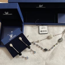 Swarovski Matching Earring & Bracelet Set