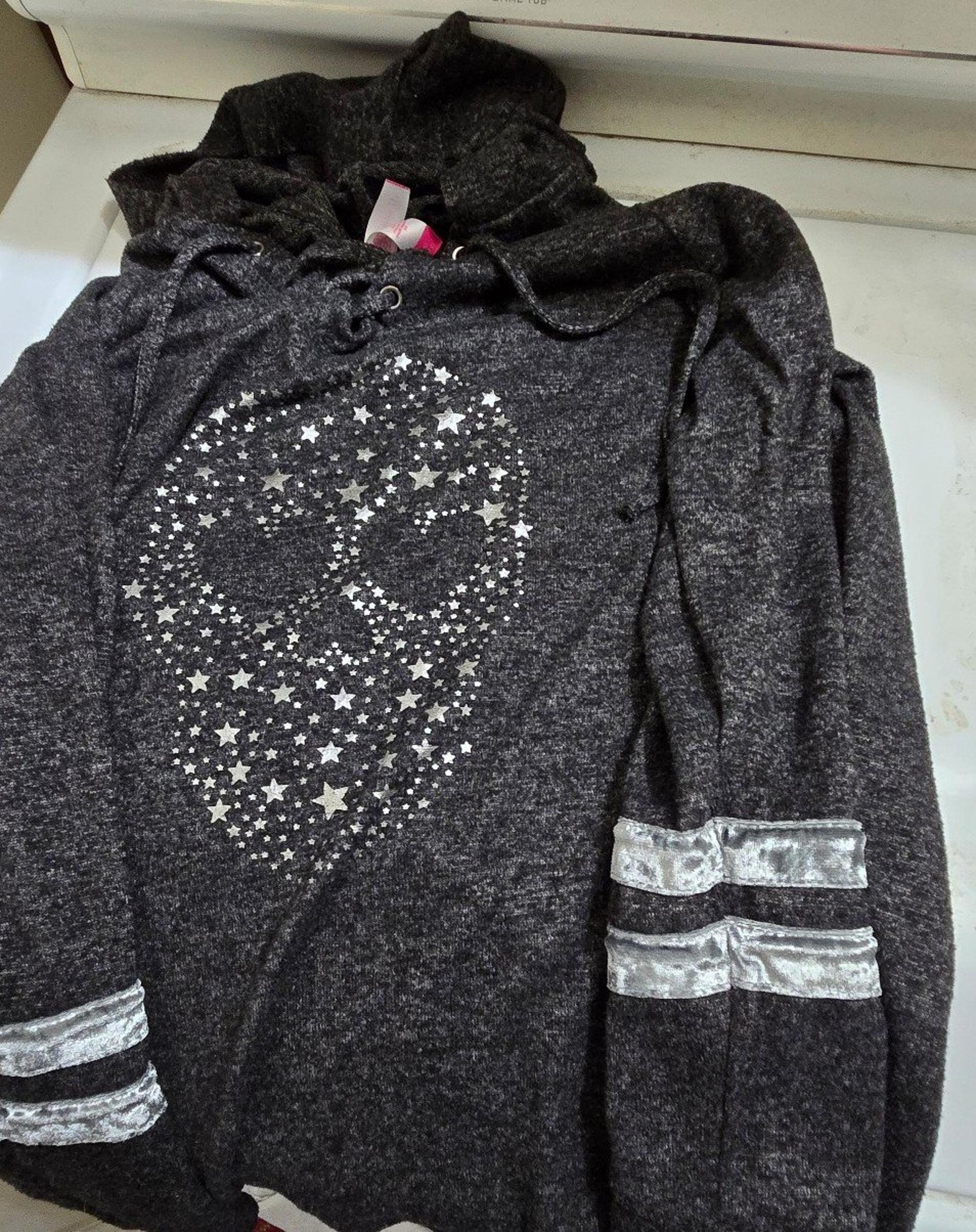 Hooded shirt