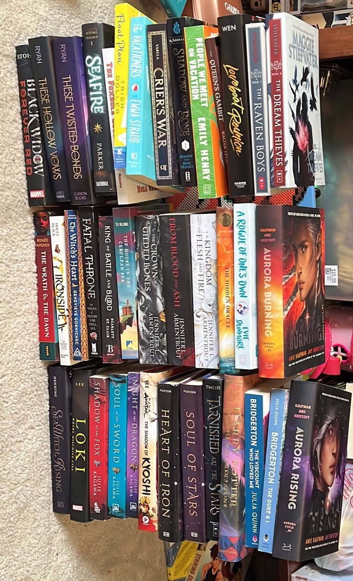 Huge Book Lot! Read Dis