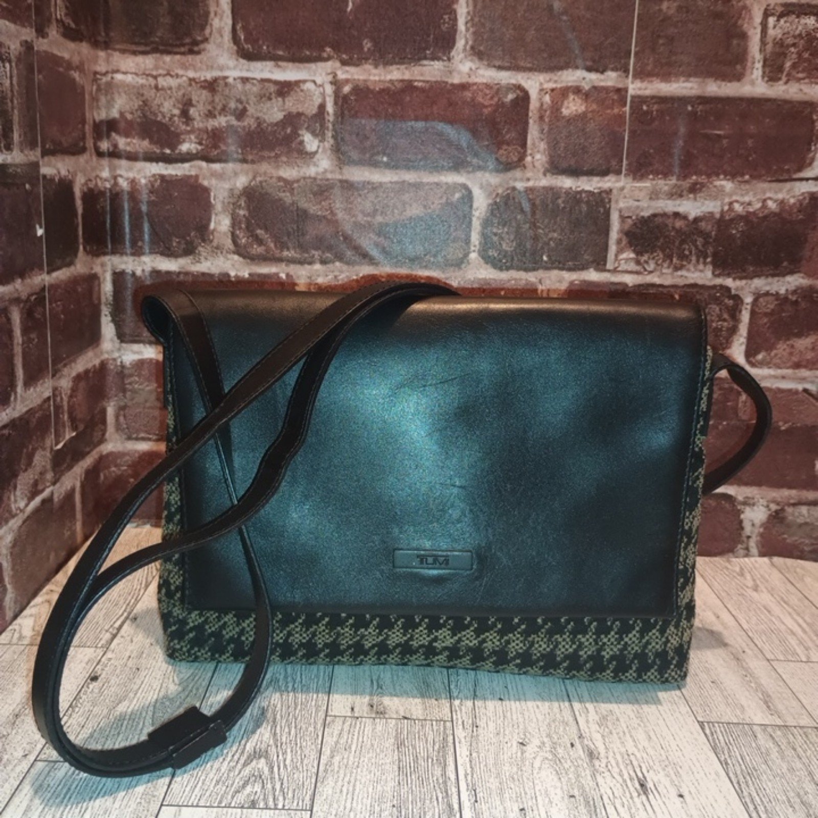 Tumi gwen flap crossbody hotsell