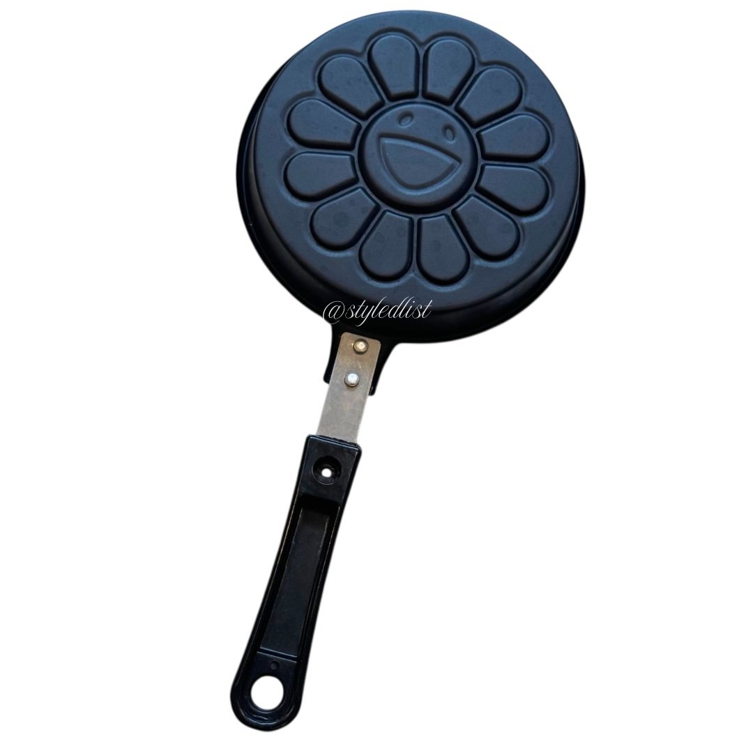 Takashi Murakami Flowers Pancake Pan and Smart Magazine