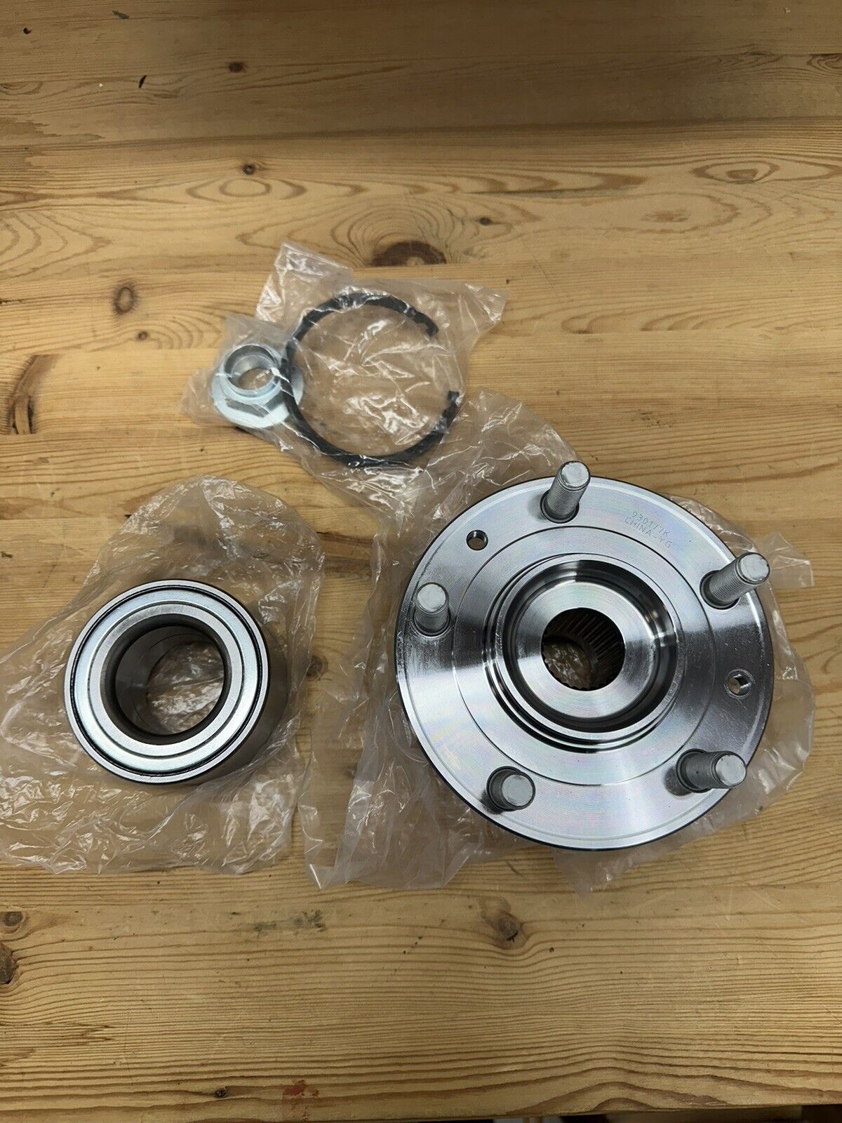 Front Wheel Hub Bearing FWD 930177K For Ford Fusion Mazda 6