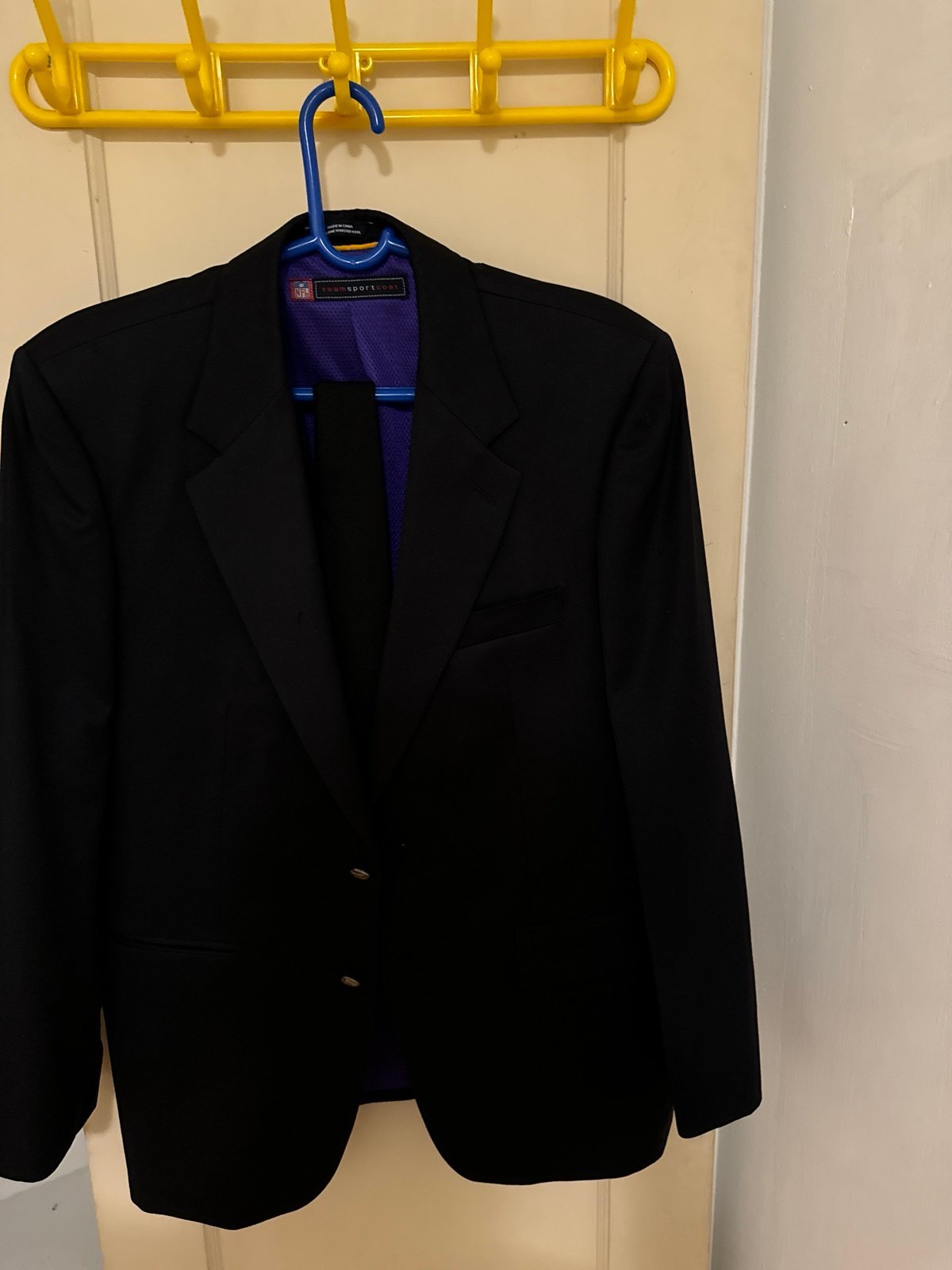 Brand new Official NFL viking Sport Suit with free Black tie size 38-40