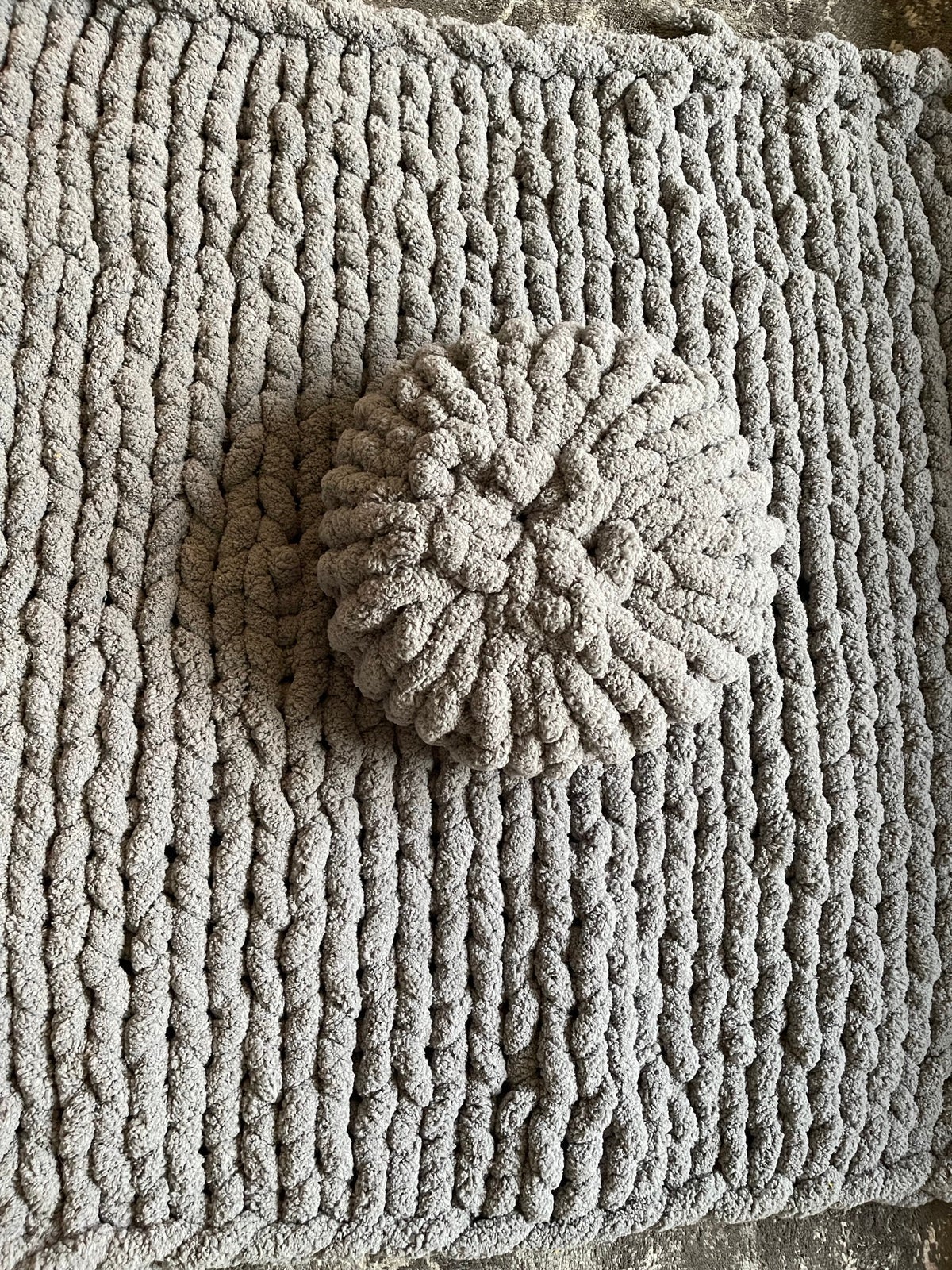 Handmade Decorative Knit Throw Pillow