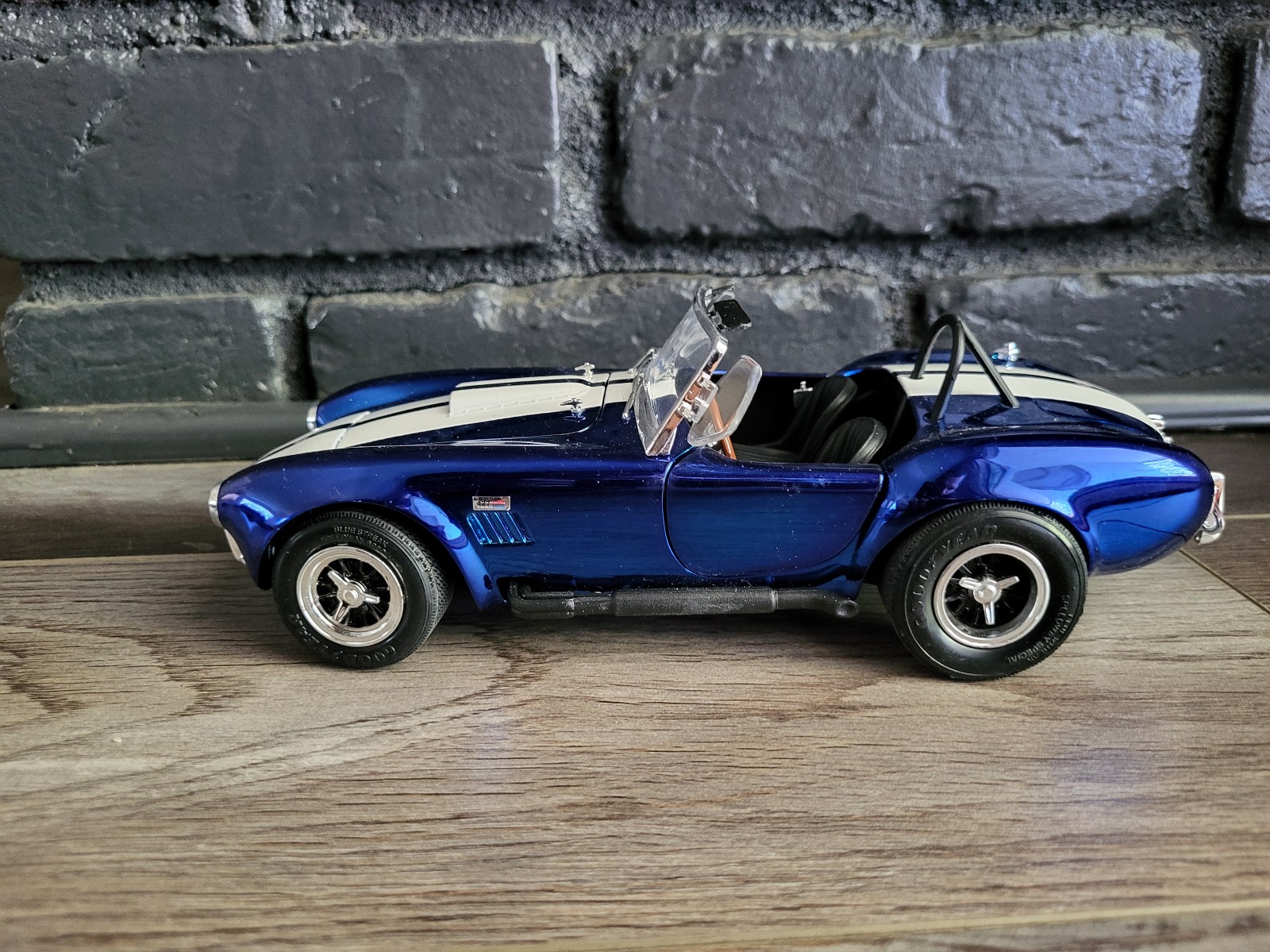 Shelby Cobra Die Cast