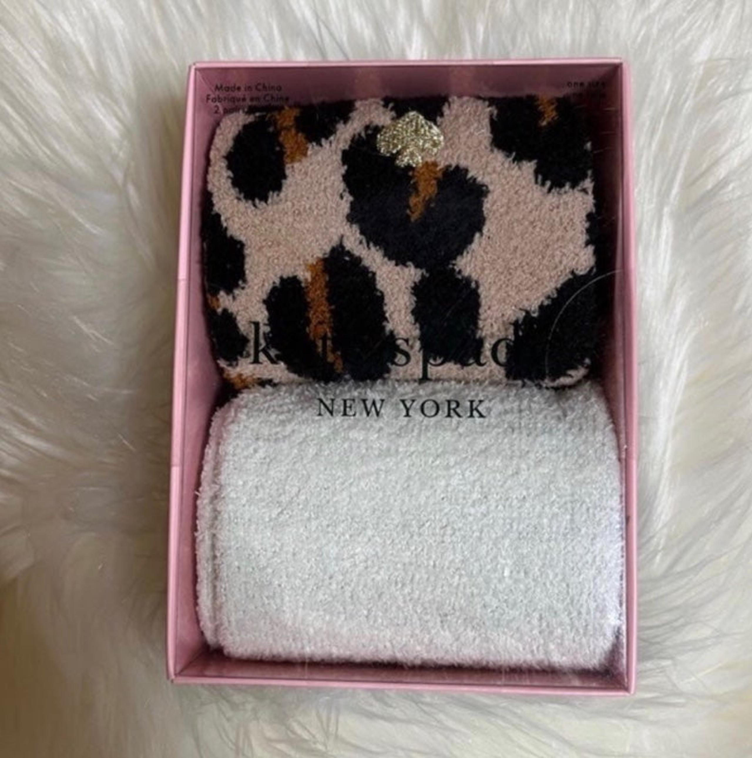 Kate Spade Crew Fuzzy Cozy Comfy Socks Womens Polka Dot Pink - 2 pairs