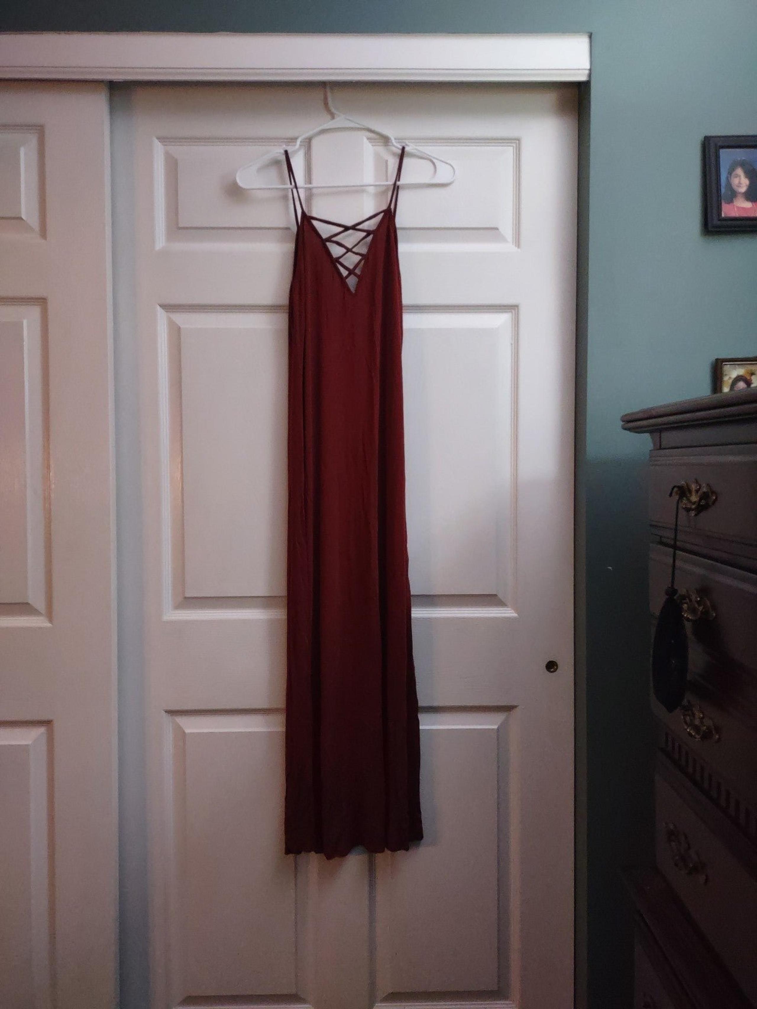 Women's Summer maxi dress, Burgundy size medium Forever 21