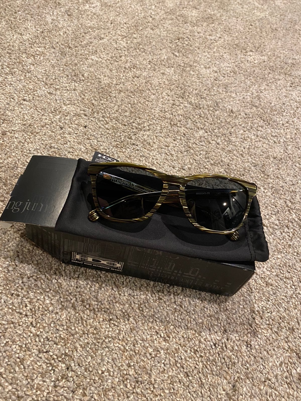 Oakley frogskins sunglasses
