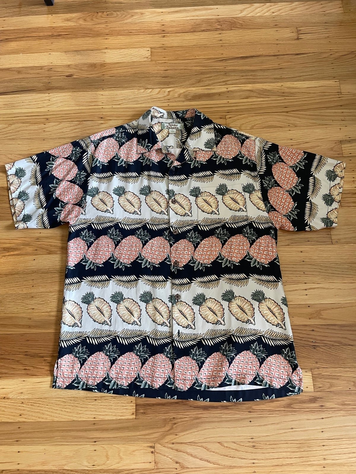 Tommy Bahama Hawaiian Shirt 100% silk