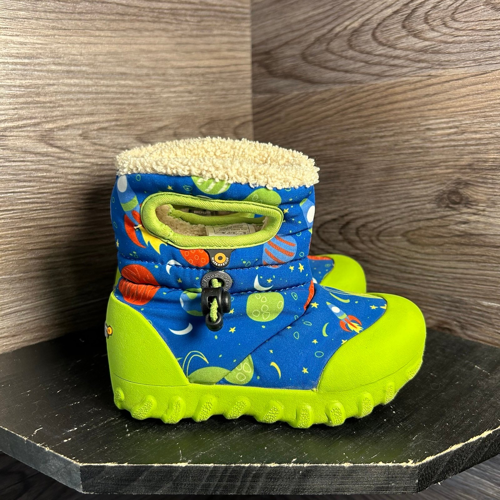 Bogs space blue green
