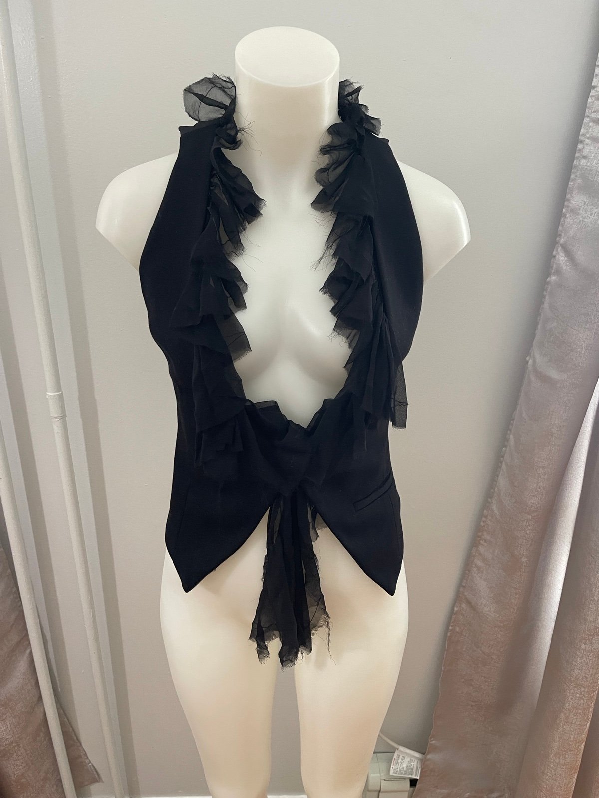 Elizabeth and James Vest szXS
