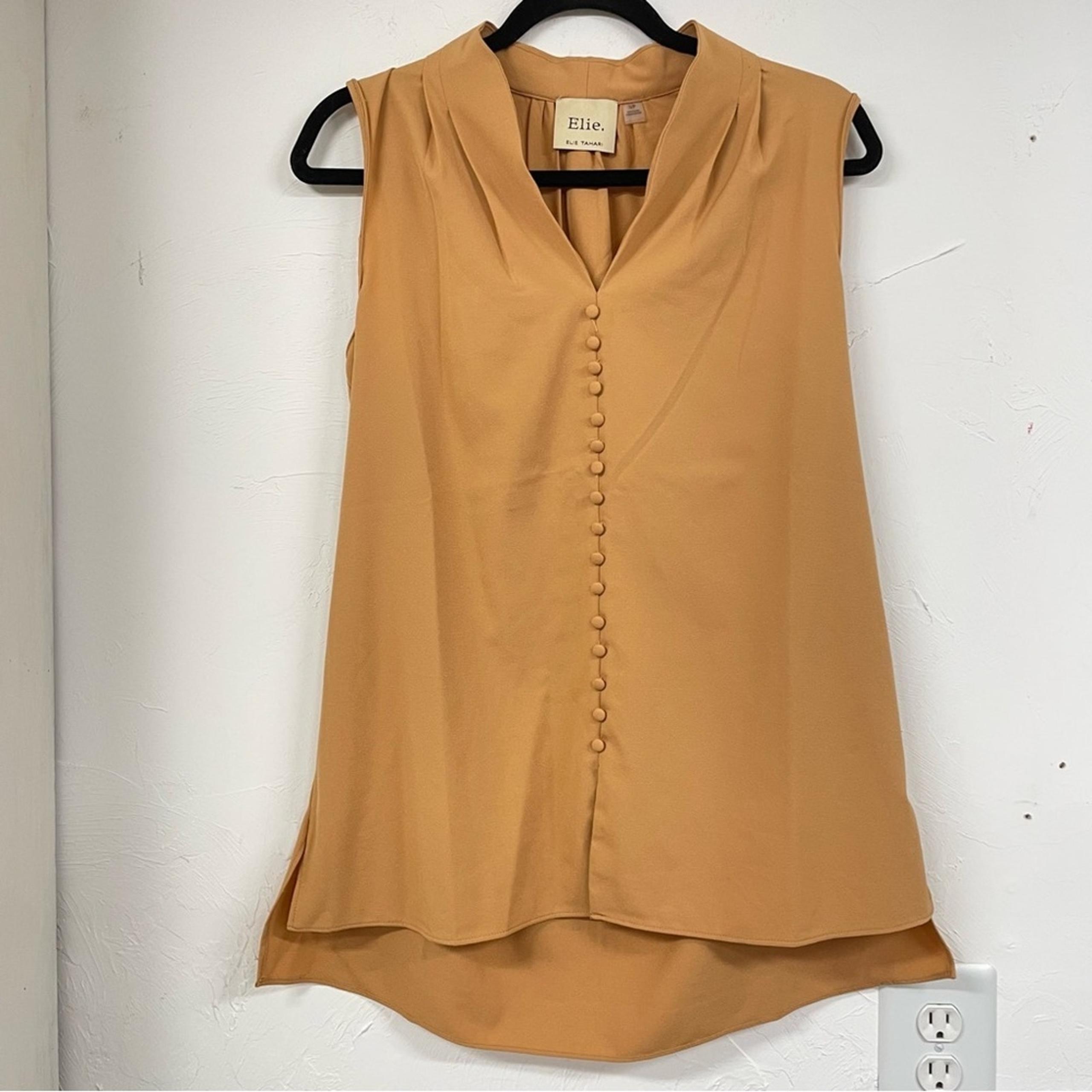 Elie Tahari Tan Sleeveless Button Front Blouse Womens S V Neck Lagenlook Classic