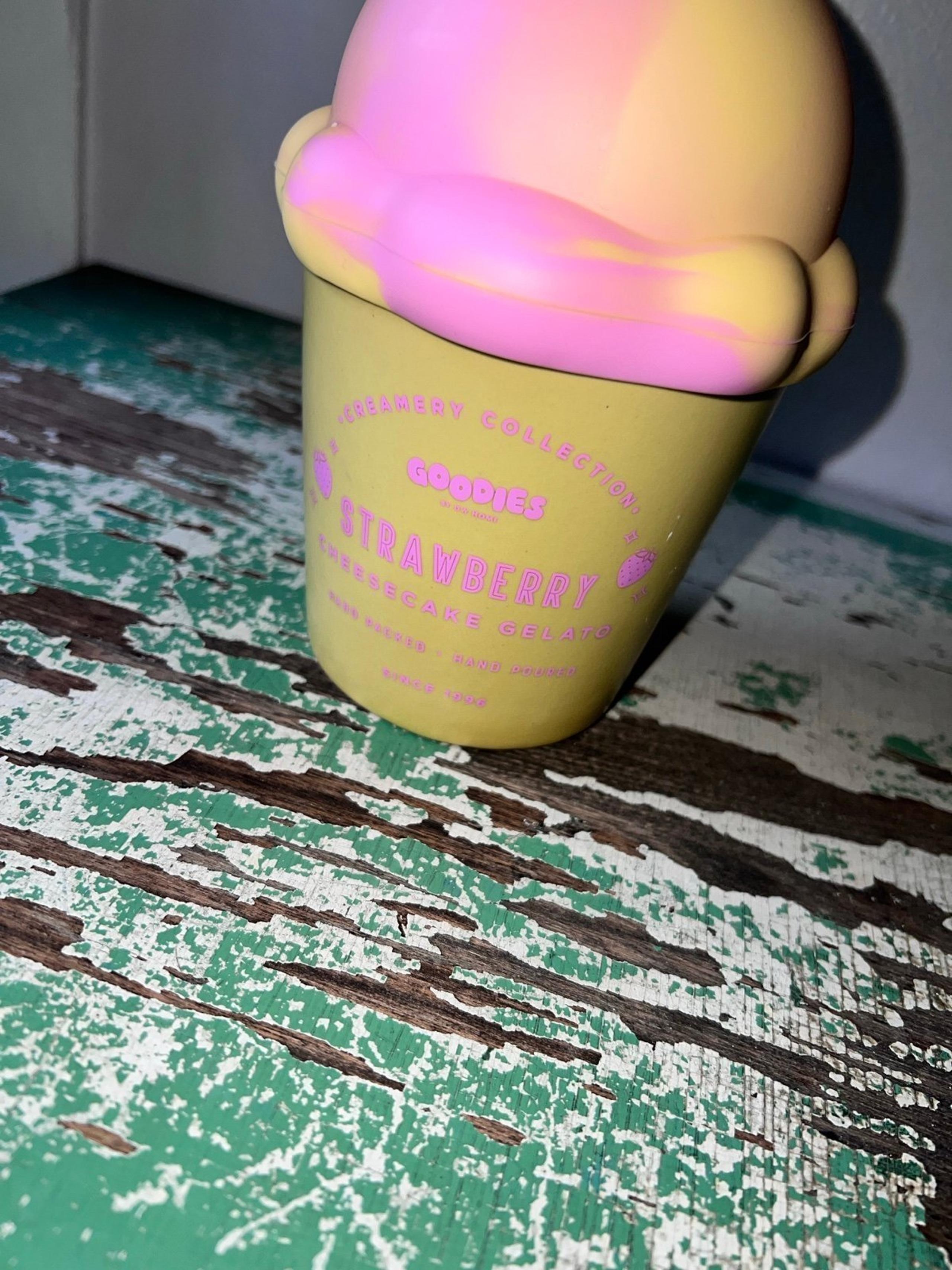 NEW DW Home 10.8 oz Strawberry Cheesecake Gelato Candle