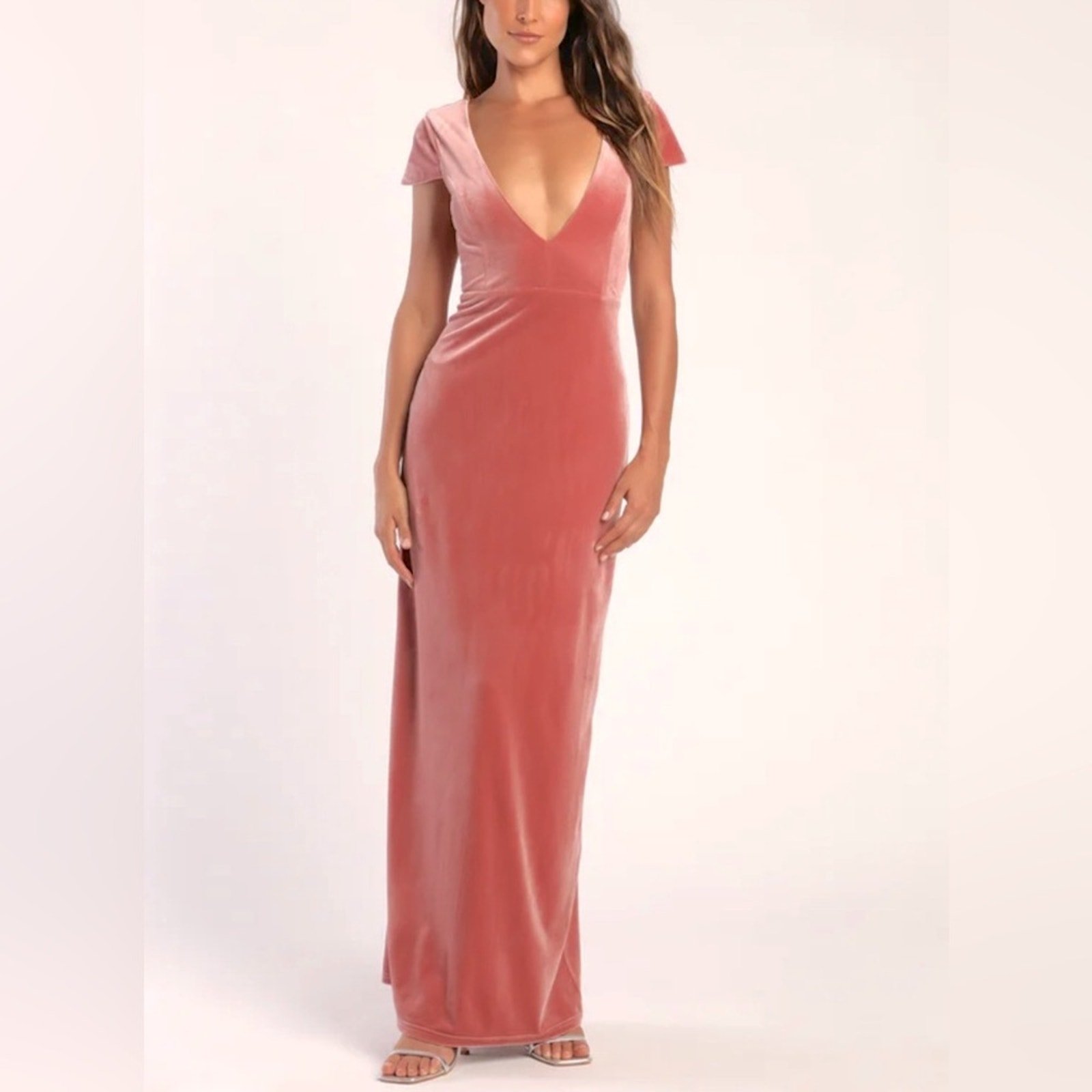 Lulus - NWT women’s Feeling Flawless Dusty rose velvet V-neck maxi dress size S