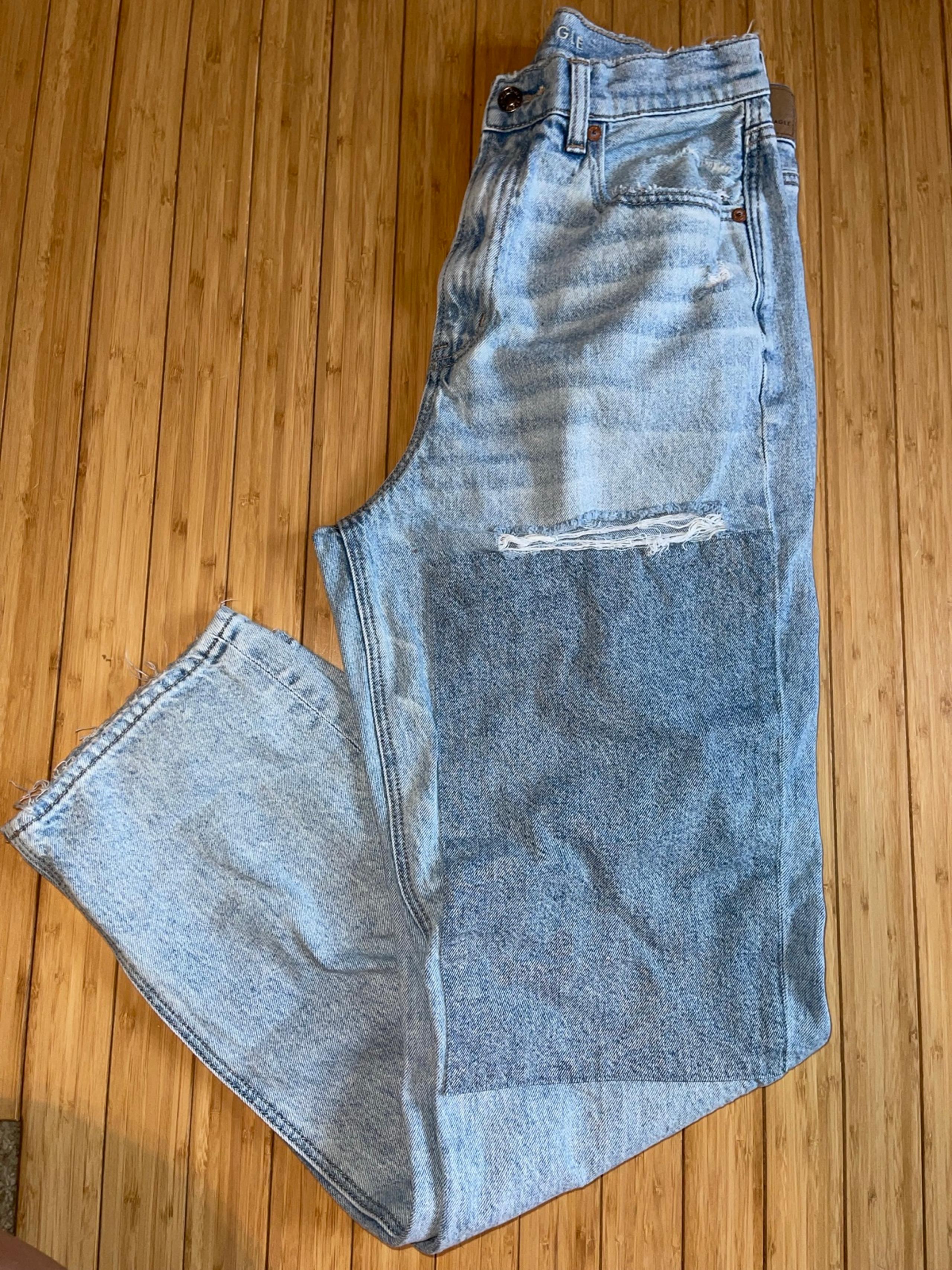 American Eagle Strigid Highest Rise 90s Boyfriend Jean