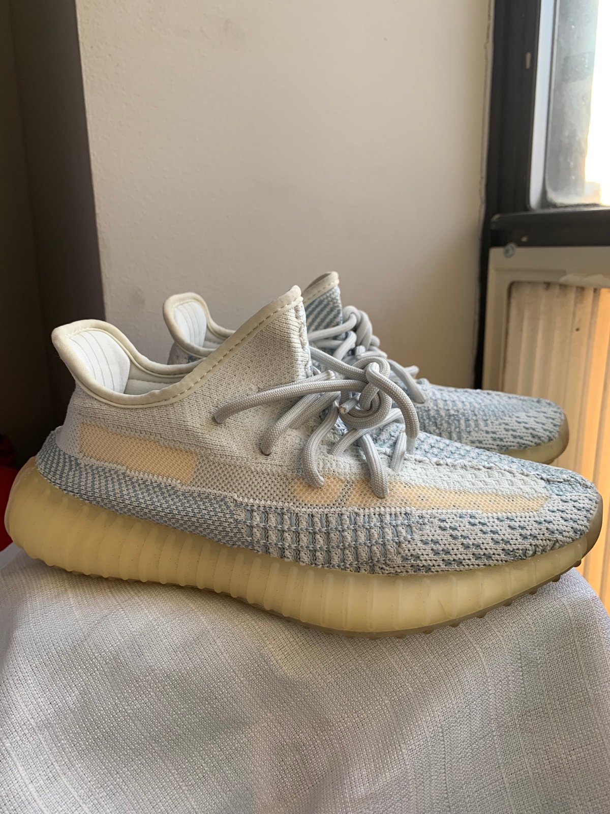 Adidas Yeezy Boost 350 V2 Cloud white