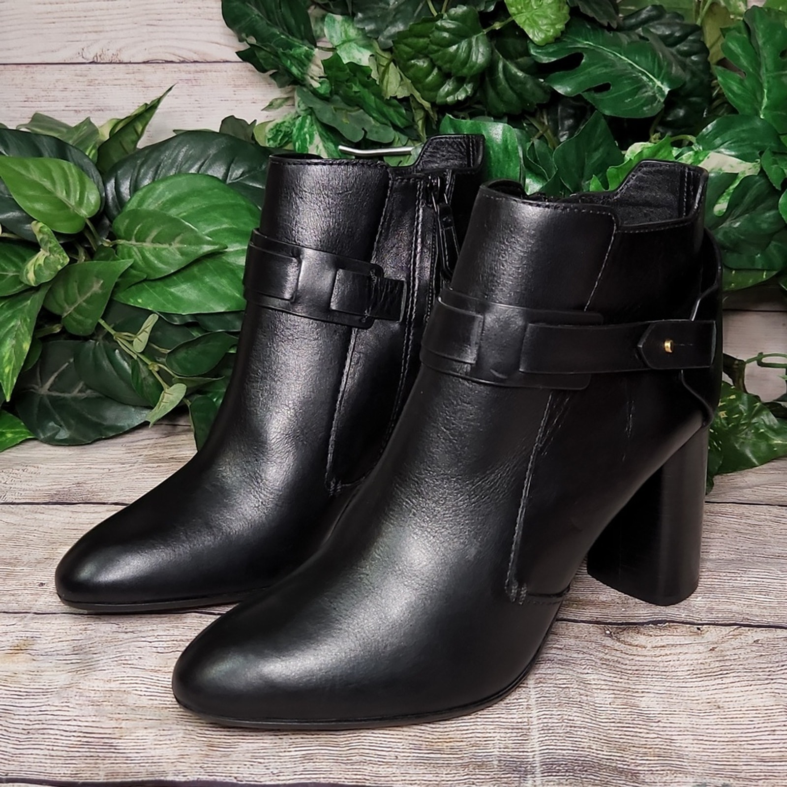 NWOB Tory Burch Colton Leather Bootie 10