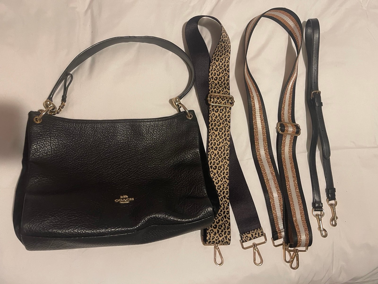 Large black pebble leather Coach shoulder bag, model H1981-38342 crossbody