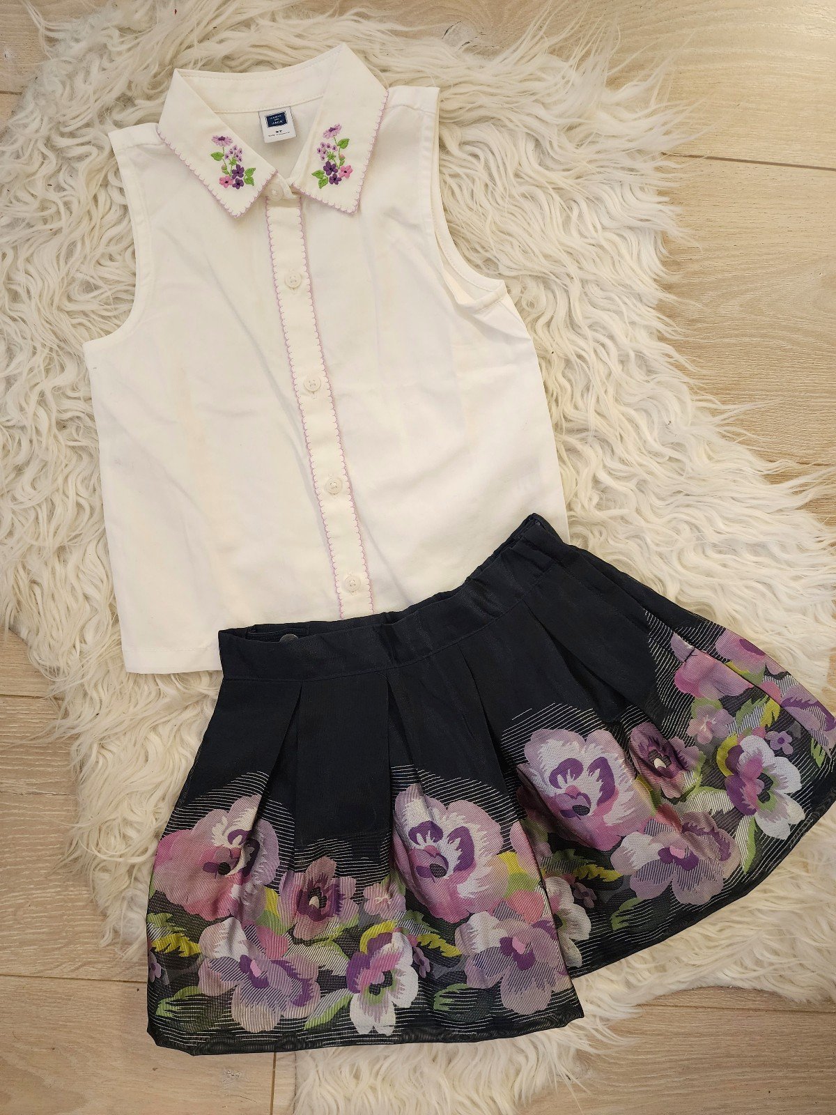 NWT, beautiful Easter/ fancy/ holiday Janie and Jack Outfit, 2T