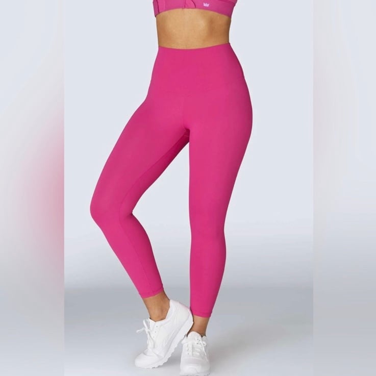 NWT! SHEFIT Boss Leggings in Berry Pink, size M.