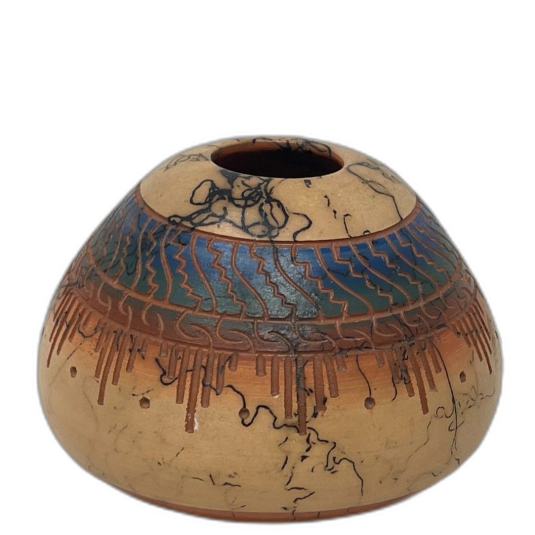 Navajo Horse Hair Native American Pottery Vase Etched Signed Artist John 3:16