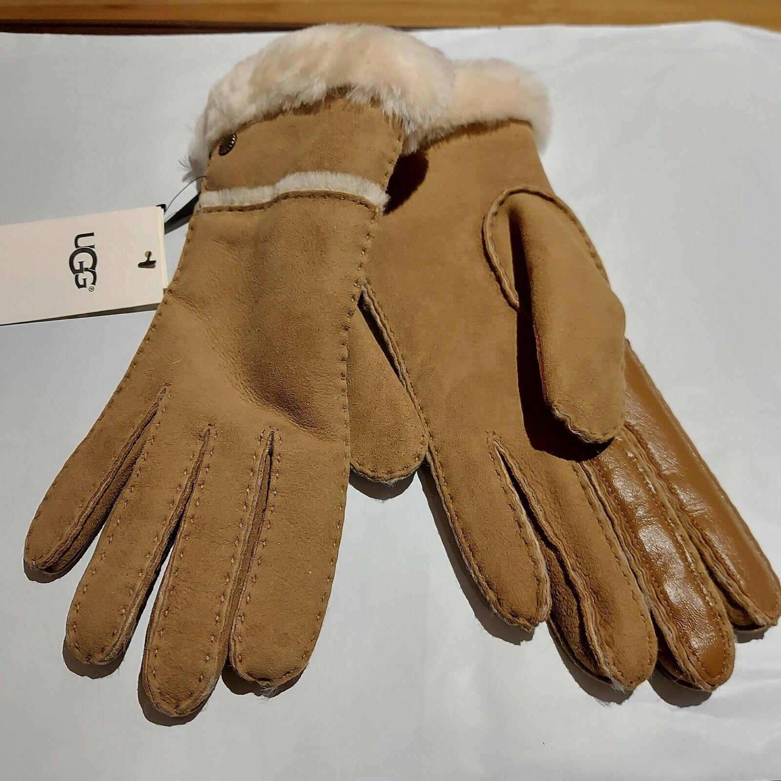 November Black Friday Sale - New UGG Australia Women's Sheepskin Exposed Slim Tech Gloves Chey fit Mediums - Christmas Clearance Carnival:£49[hoWomen_4886442ua]