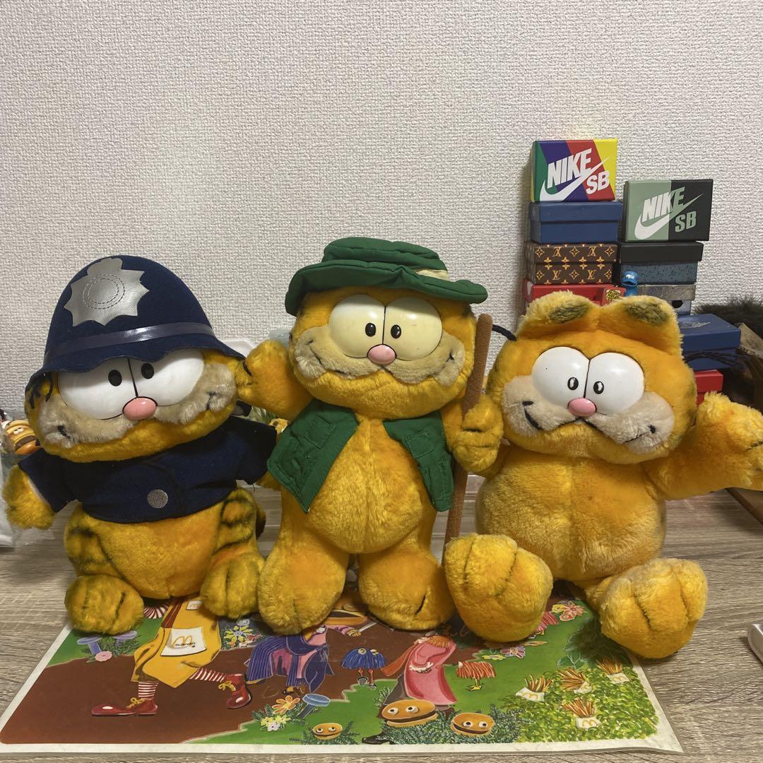 Garfield 70s Plush Set