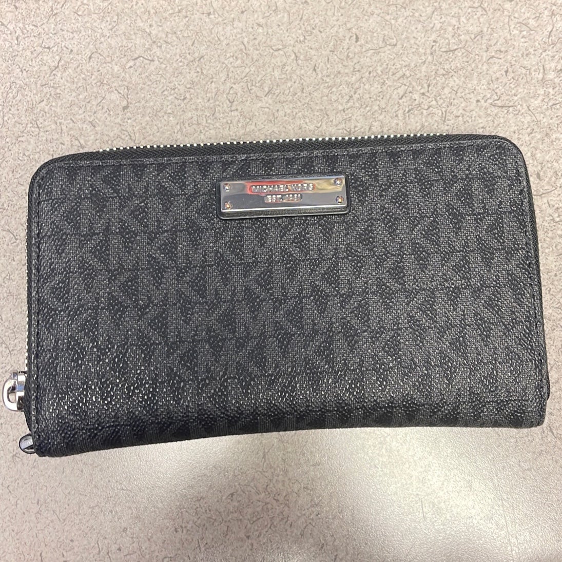 Michael Kors Large Leather Smartphone Wallet