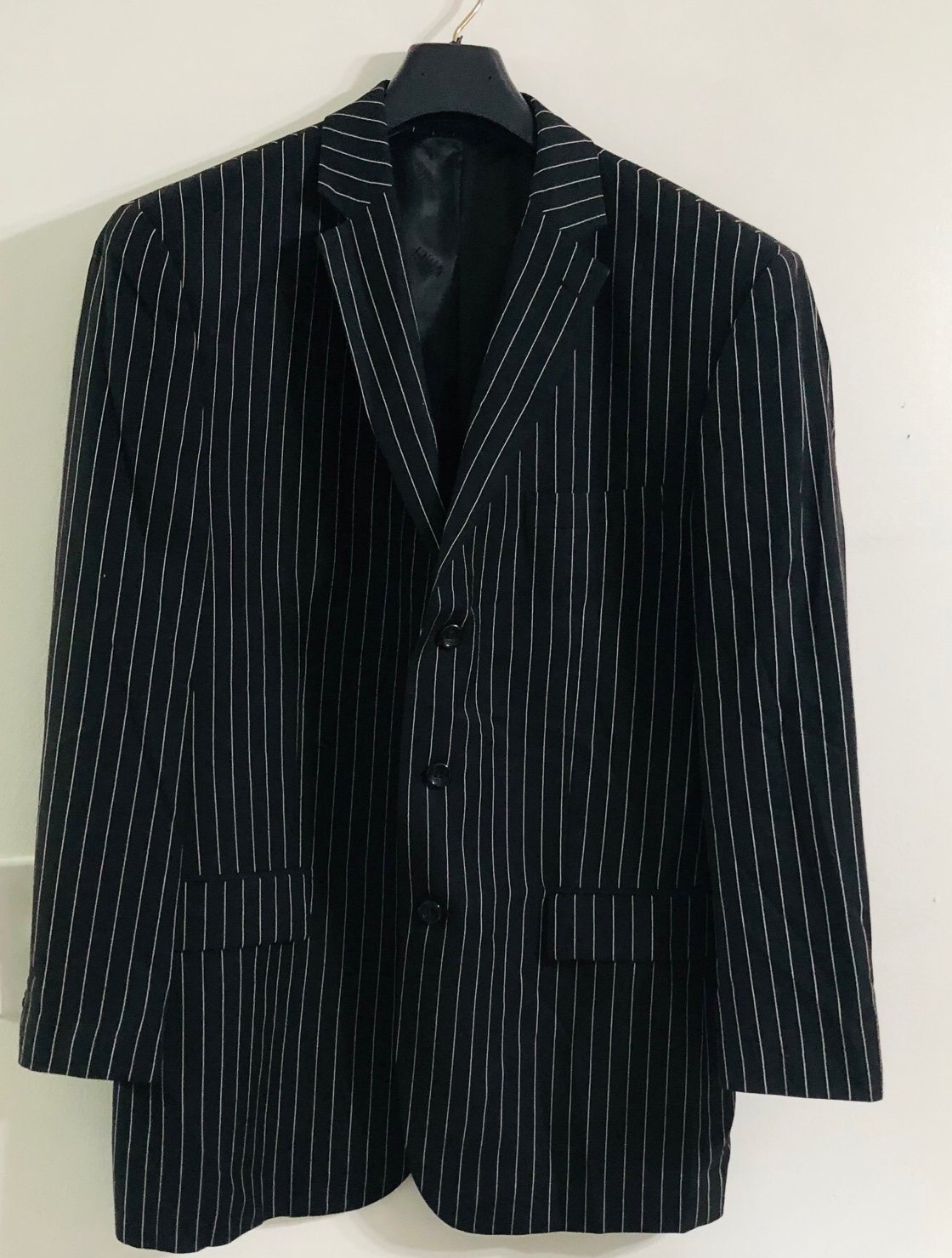 Vinci designed in Italy men’s blazer seven pockets black white stripes.42R
