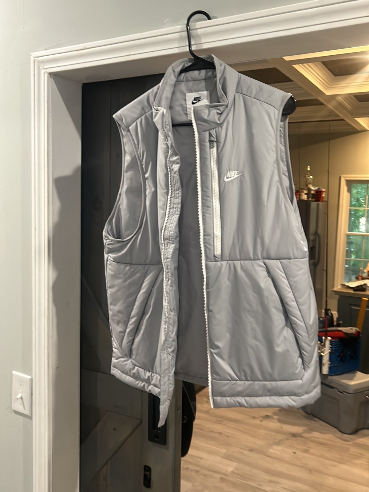 Nike men’s large gray therma fit vest jacket