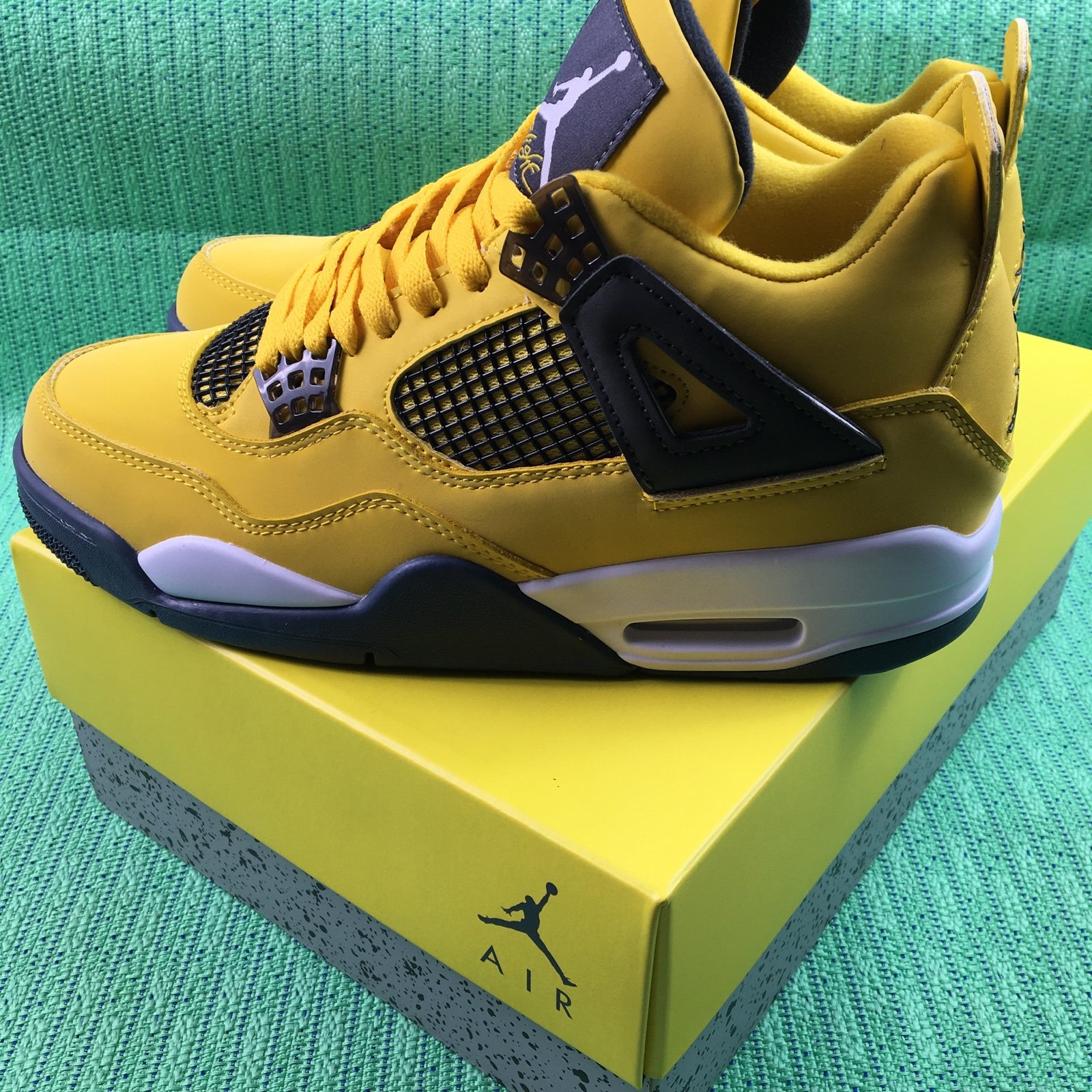 Men’s 11 Air Jordan 4