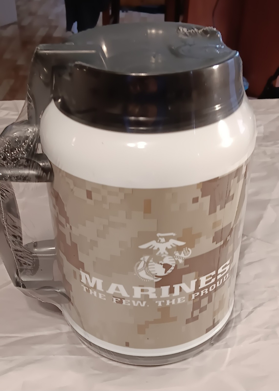 U.S. Marines 64 oz. Travel Mug