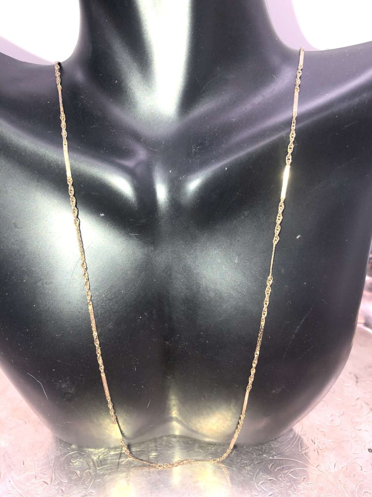 Beautiful 12kt solid gold chain 17in