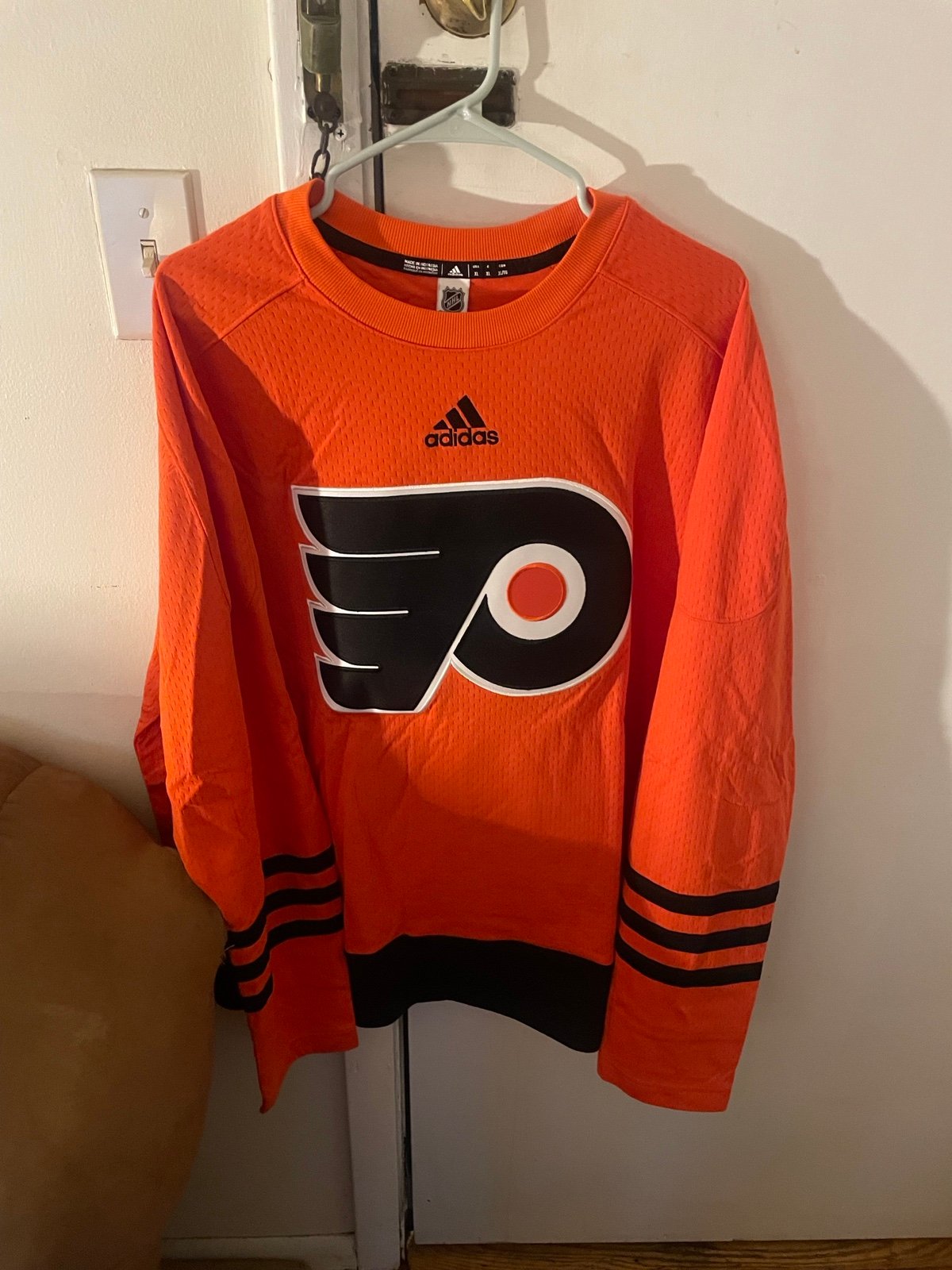 Philadelphia Flyers Adidas men’s NHL sweater XL