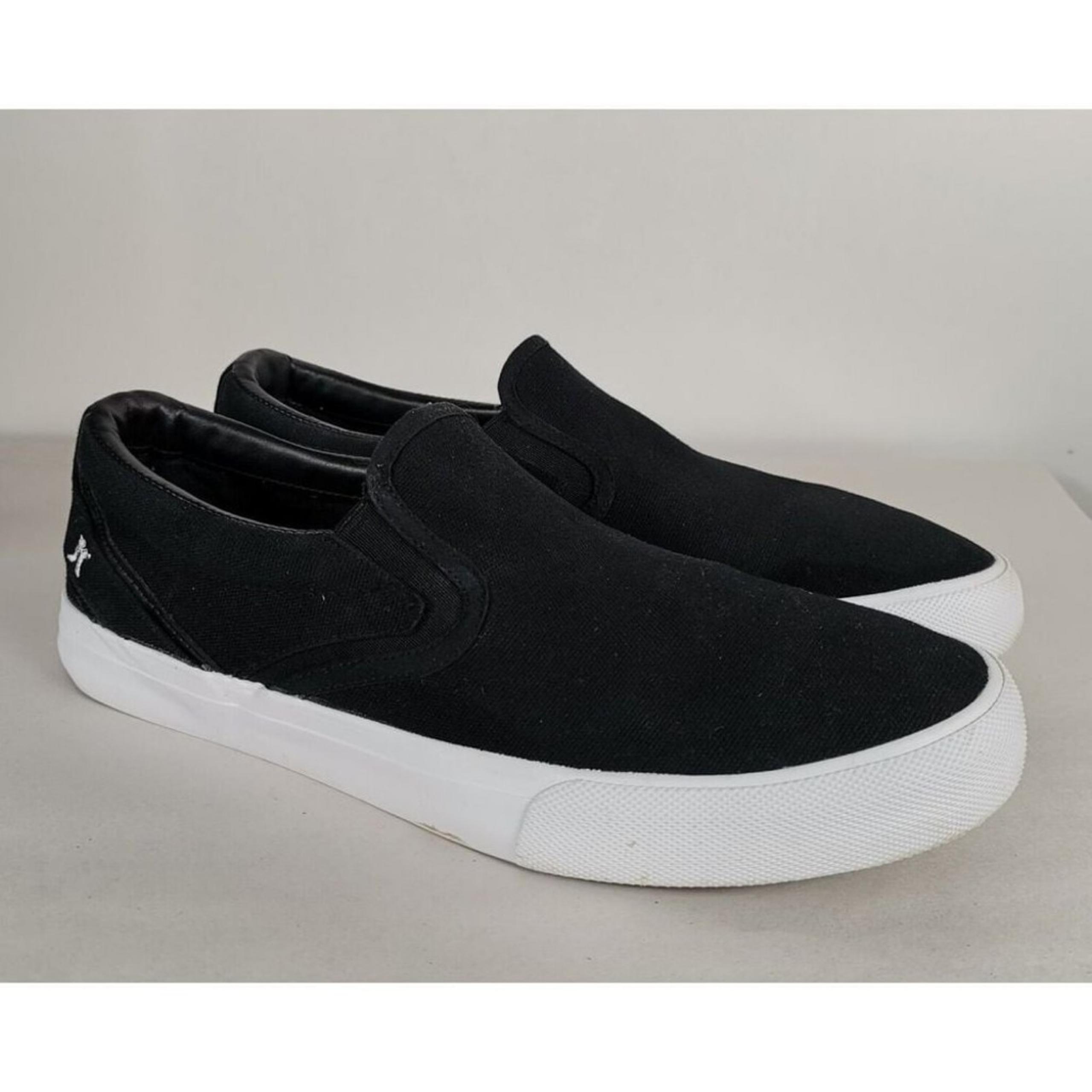 Men's Hurley Hurley Men's Arlo Skateboarding Slip-On Canvas Sneaker Size 8M