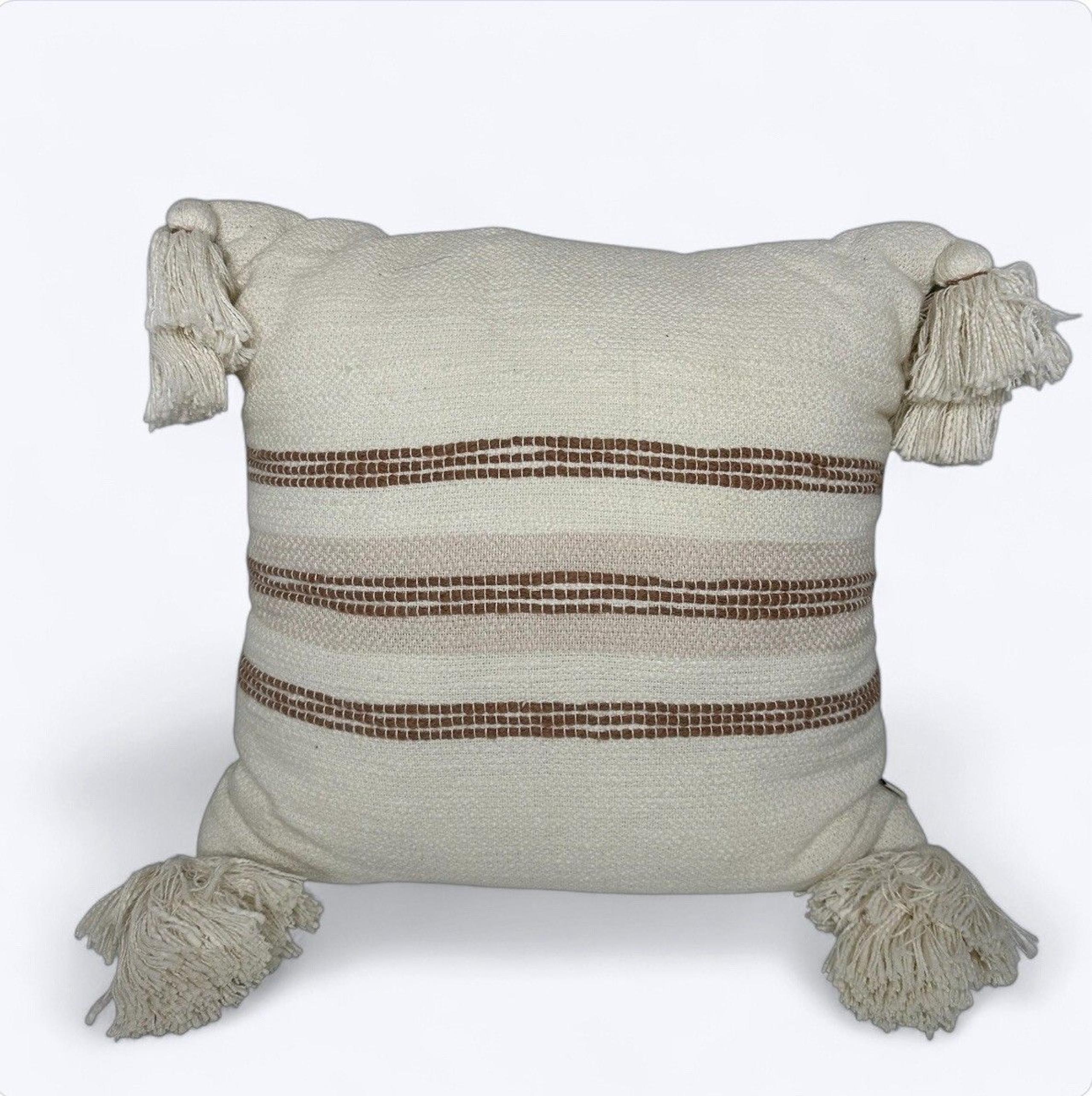 Hearth & Hand Magnolia 18x18 Throw Pillow Tassels Cream Textured Boho Coastal