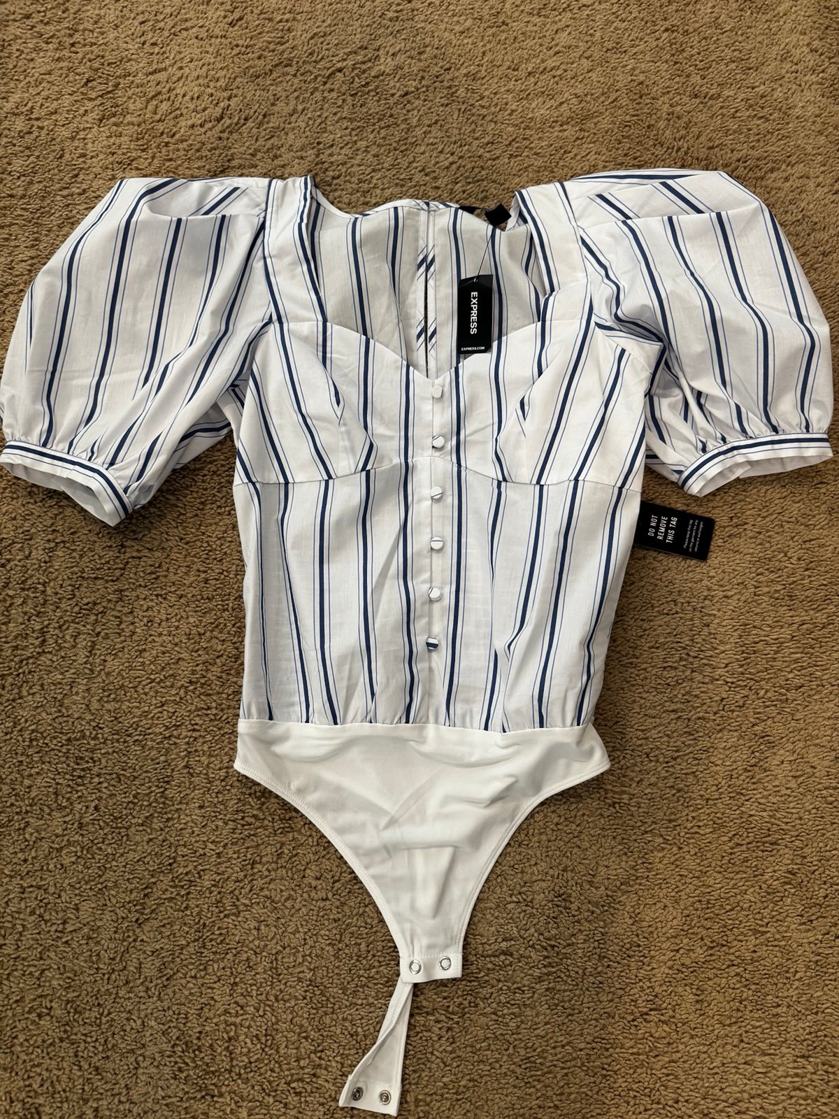 Express Sweetheart Neckline bodysuit size S BNWT